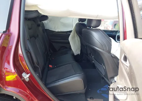 2024 Jeep Grand Cherokee Altitude 4X4 из США, поврежденный, VIN 1C4RJHAG4R8939374